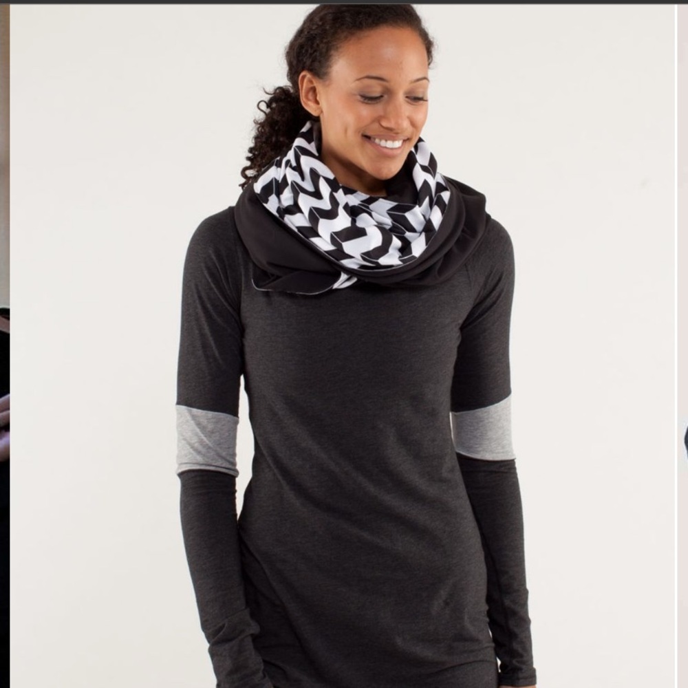 Lululemon Vinyasa Scarf NWOT